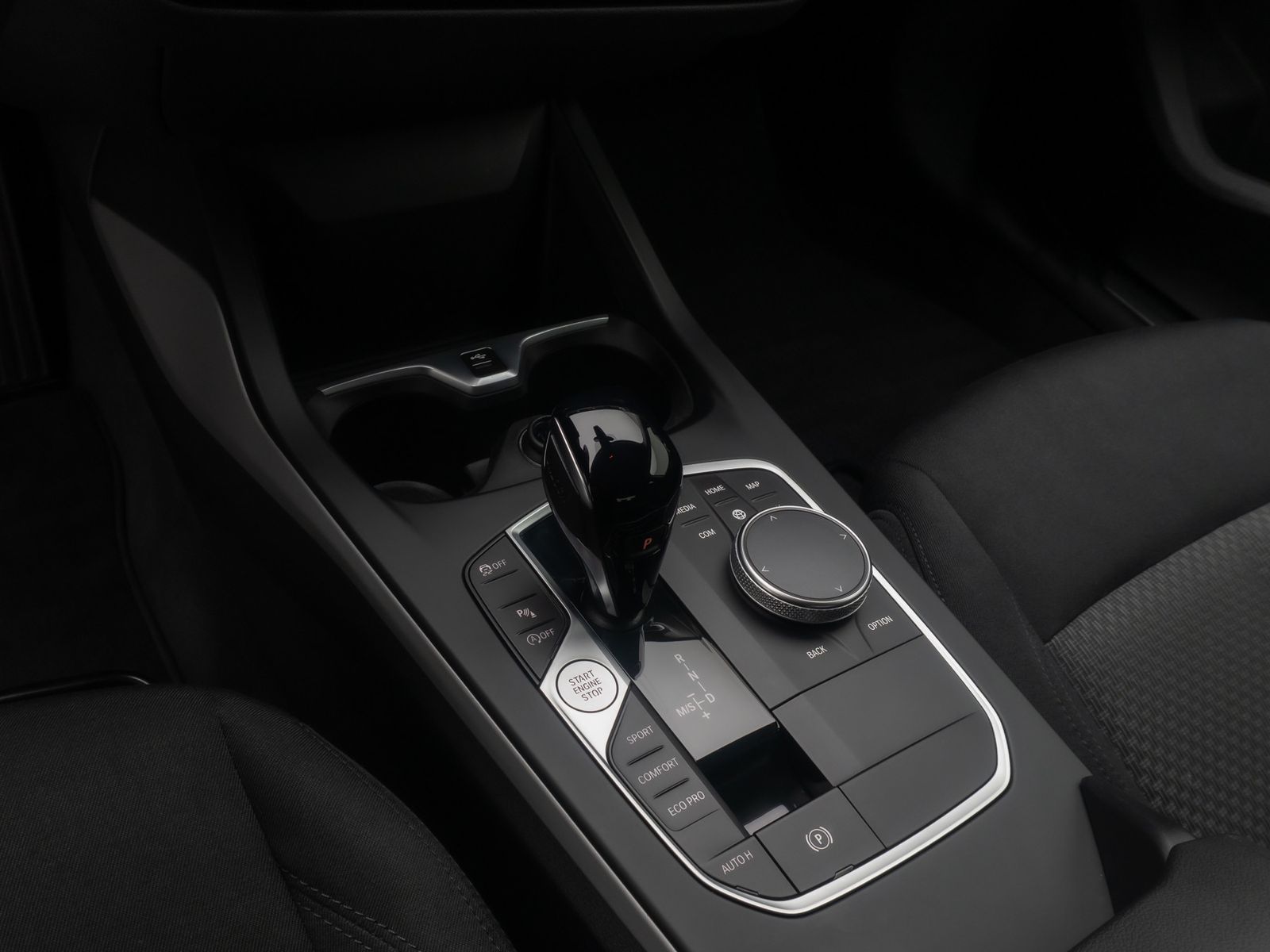 Fahrzeugabbildung BMW 218 Gran Coupé GeschwindigReg PDC DAB CockpitPr