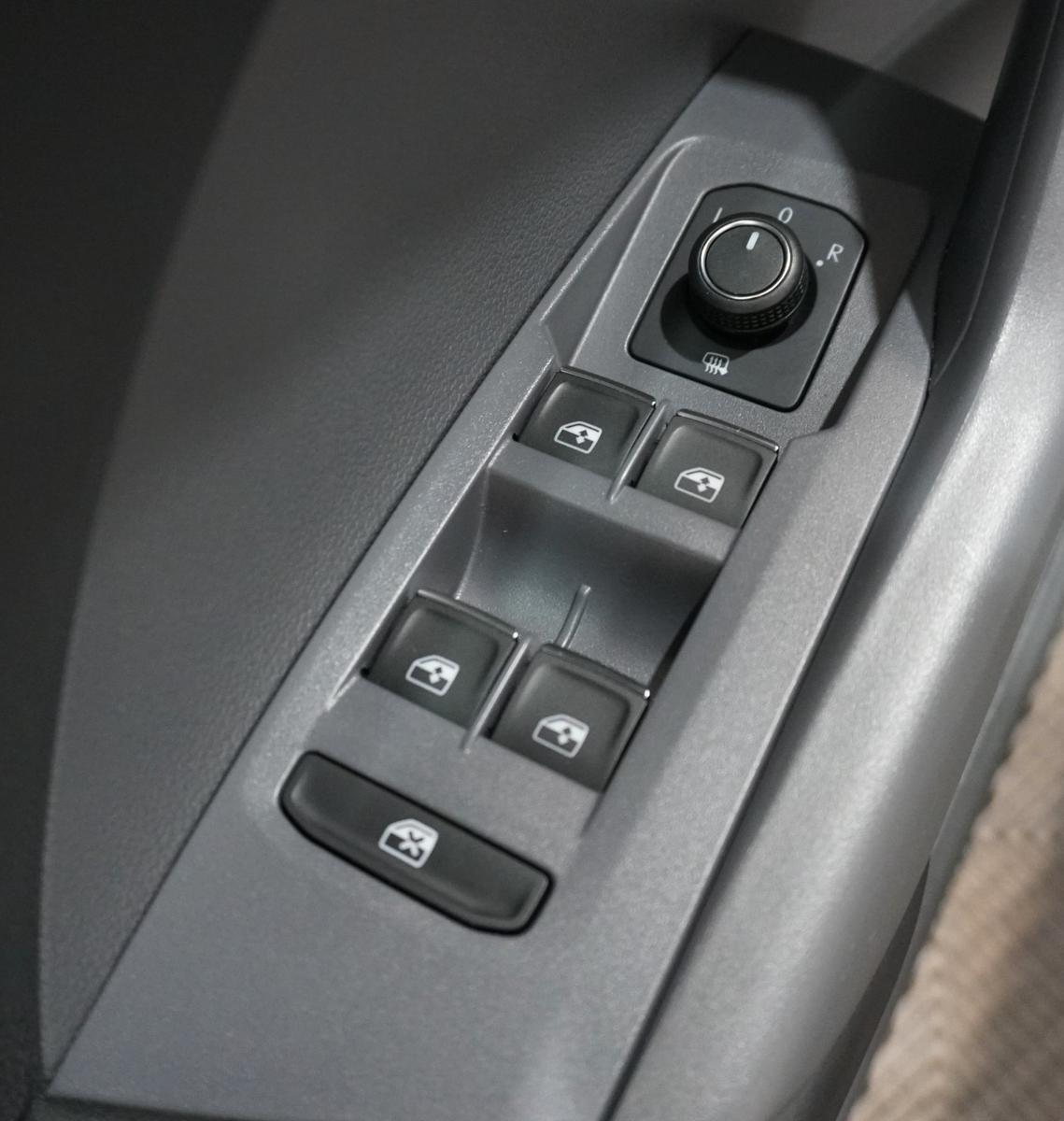 Volkswagen T-Cross R-Line 1.0 TSI *AHK*LED*CARPLAY*, миниатюра 17