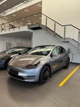 Tesla Model Y Performance *AHK*Camping - Tesla Model Y in Stuttgart