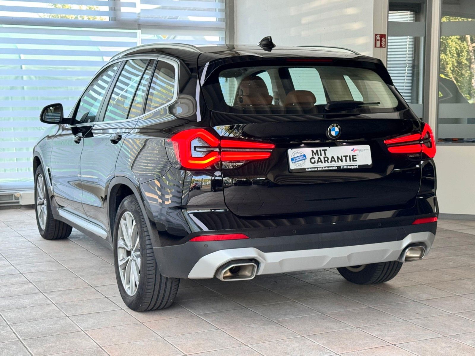 BMW X3 xDrive 20i PANORAMA KAMERA UNFALLFREI imagem 2