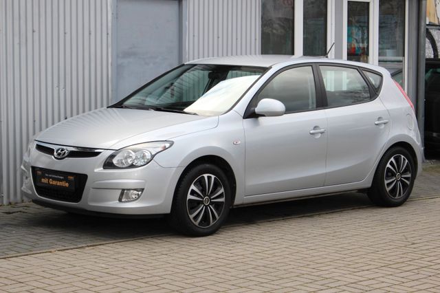 Hyundai i30 1.6i Comfort Automatik+erst 33730 km+Klima