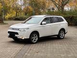 Mitsubishi Outlander 2.2 DI-4WD 7 Sitzer Automatik  - Mitsubishi Outlander in Mainz