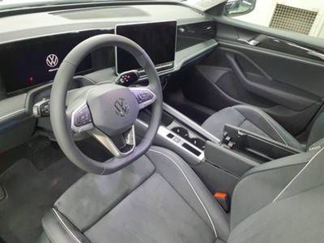 Passat 1.5 TSI DSG BUSINESS AHK+LED+KAMERA+SHZ
