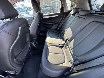 BMW 216 Active Tourer - 11