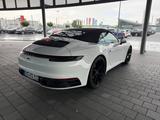 Porsche 992 Carrera 4 Cabriolet Carrera - weiße Porsche 992