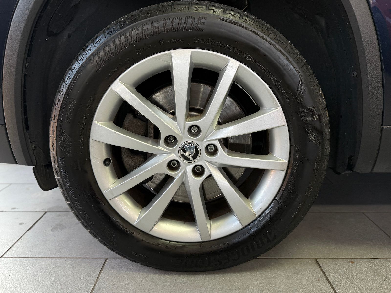 Fahrzeugabbildung SKODA Kodiaq Style 4x4|7-SITZER|NAVI|DSG|KEYLESS|AHK