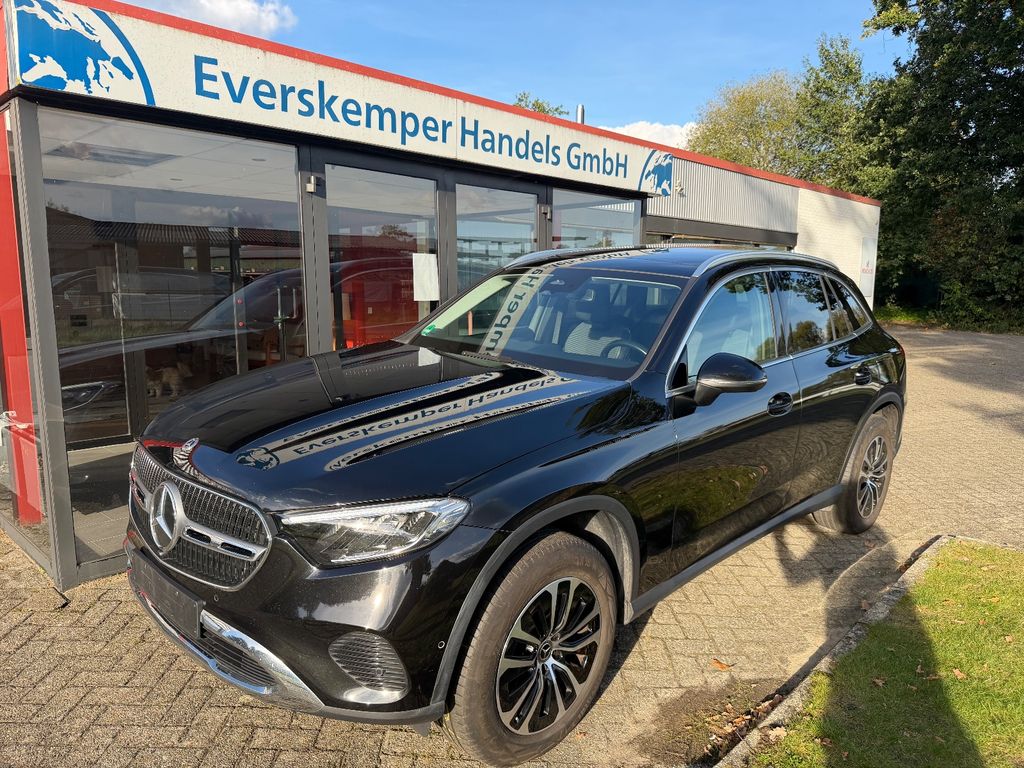 Image of Mercedes-Benz GLC 220