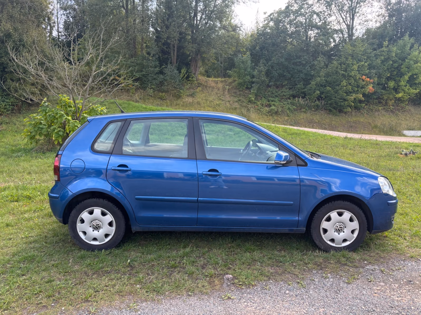 Volkswagen Polo 1.2 Comfortline TÜV Neu 8-Fach bereift