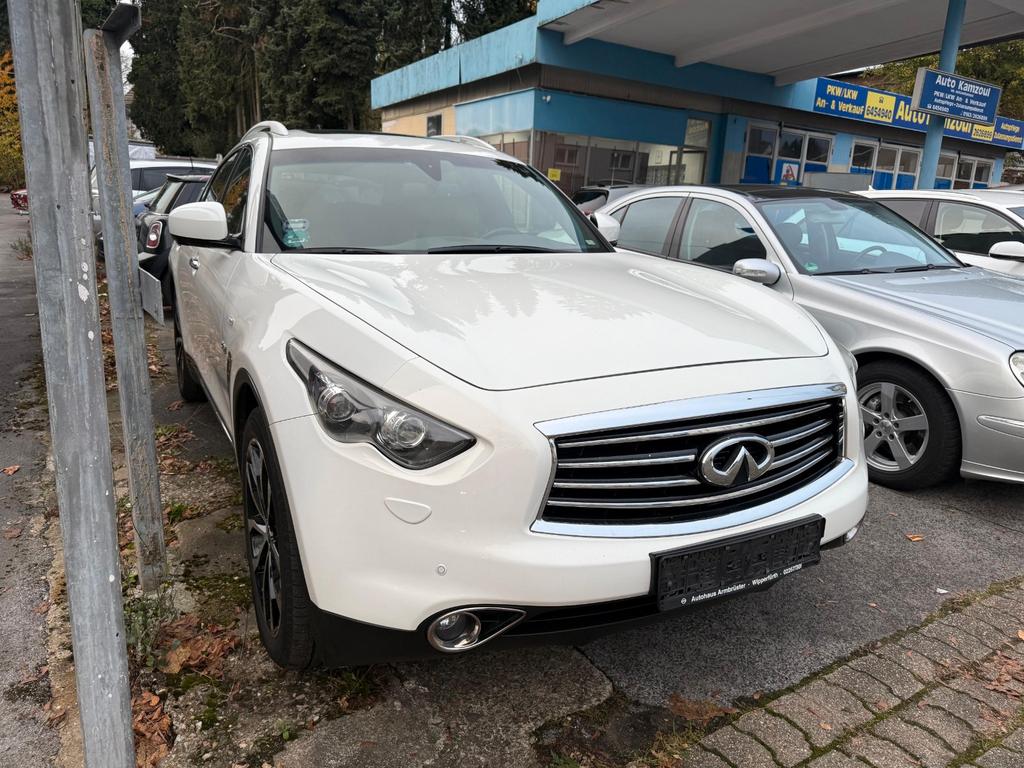 Infiniti QX70