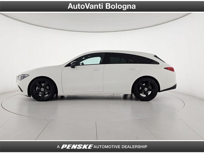 Mercedes-Benz CLA CLA Shooting Brake 180 d Night imagem 2