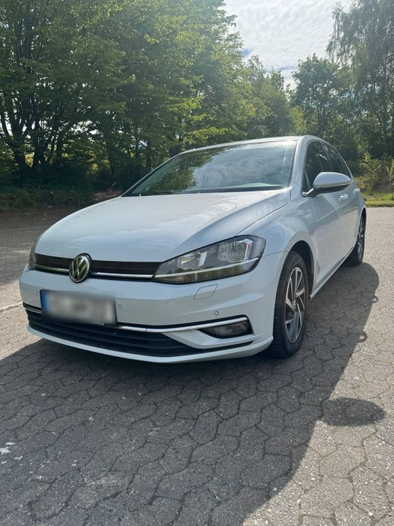 Image of Volkswagen Golf