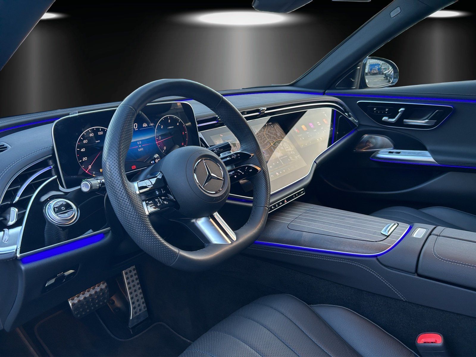 Fahrzeugabbildung Mercedes-Benz E 220 d T €95k AMG Prem Standhz DISTRO Hyper AHK