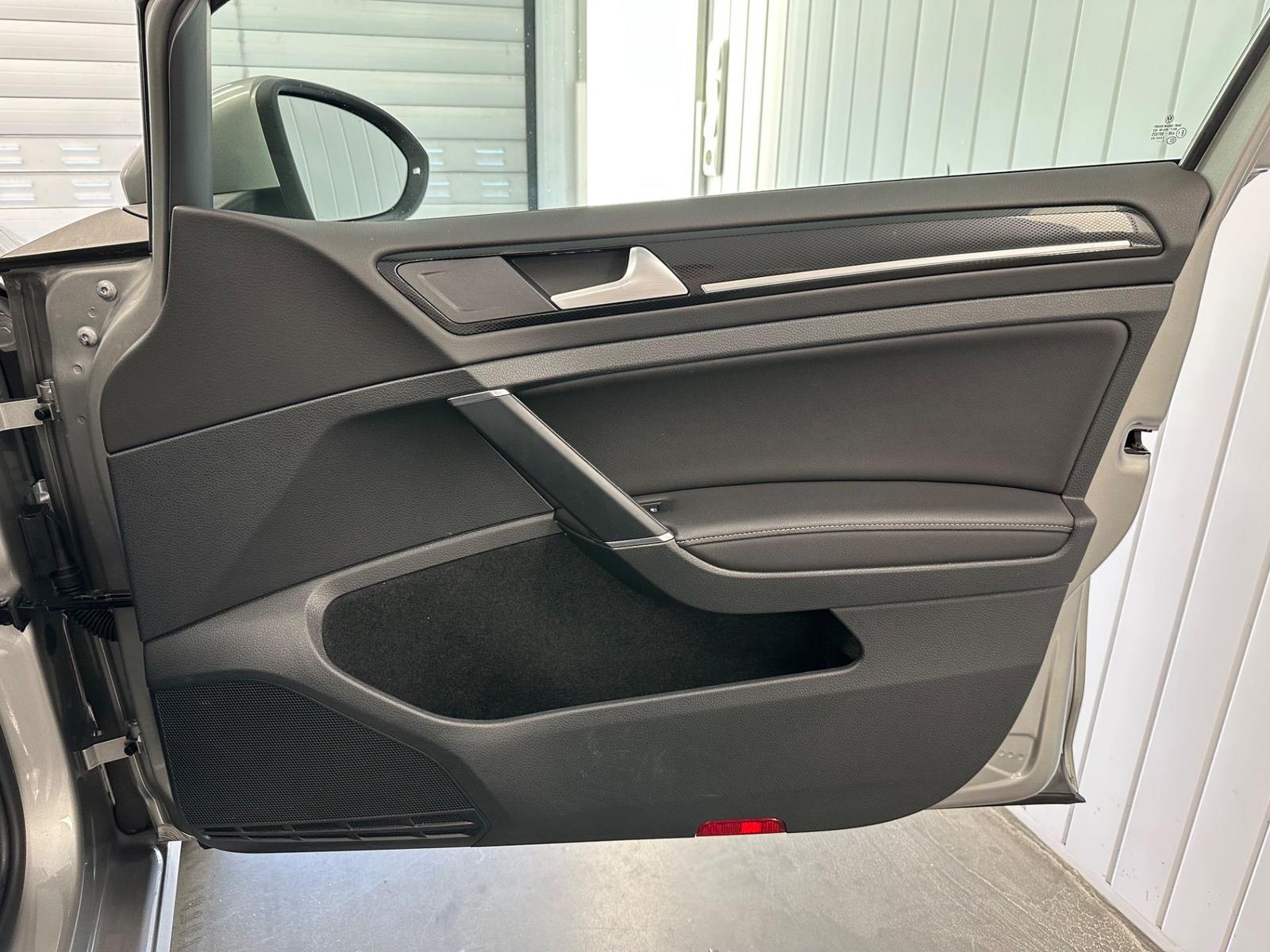 Volkswagen Golf VII Variant 1.4 TSI Highline Kamera Pano 