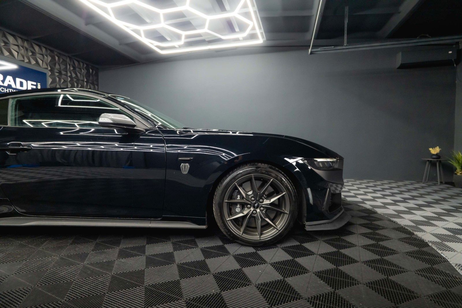 Fahrzeugabbildung Ford Mustang 5.0 Ti-VCT V8 Dark Horse TREMEC 6-Gang