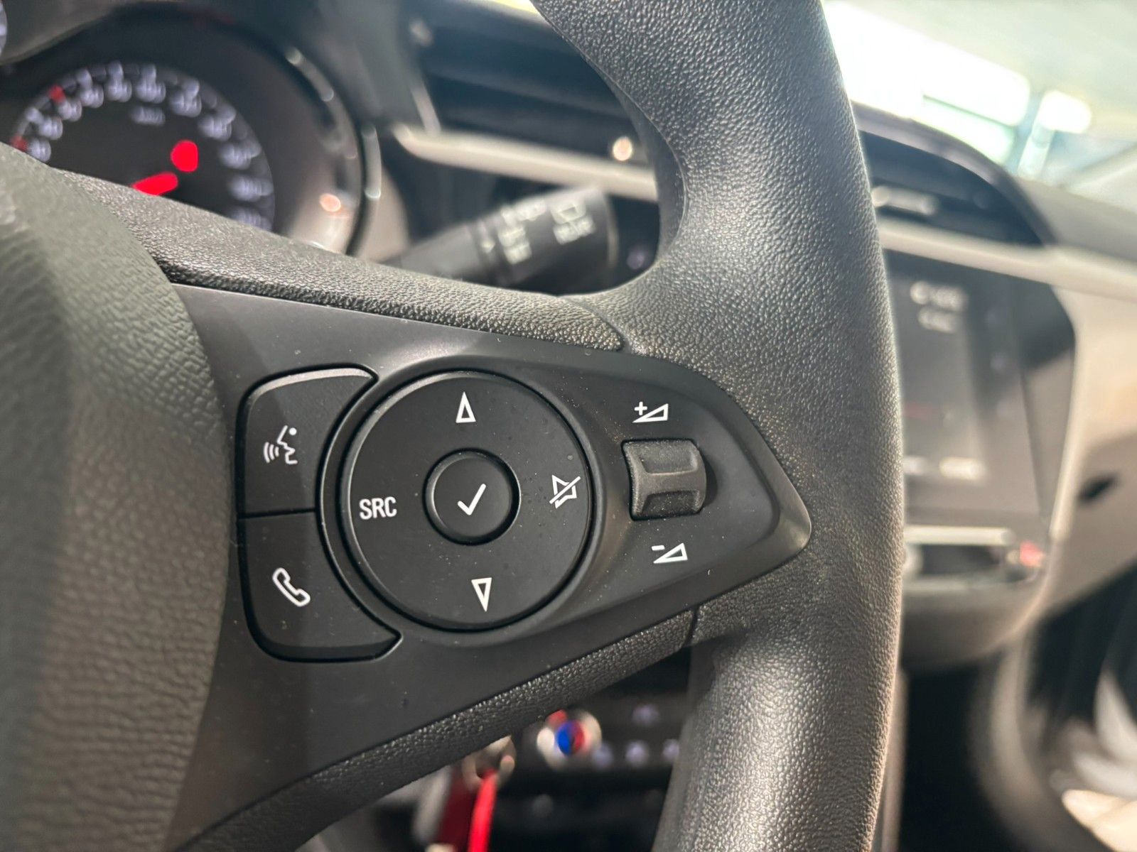 Fahrzeugabbildung Opel Corsa F 1.2 EDITION NAVI/TEMP/PDC/SPORT/DAB+