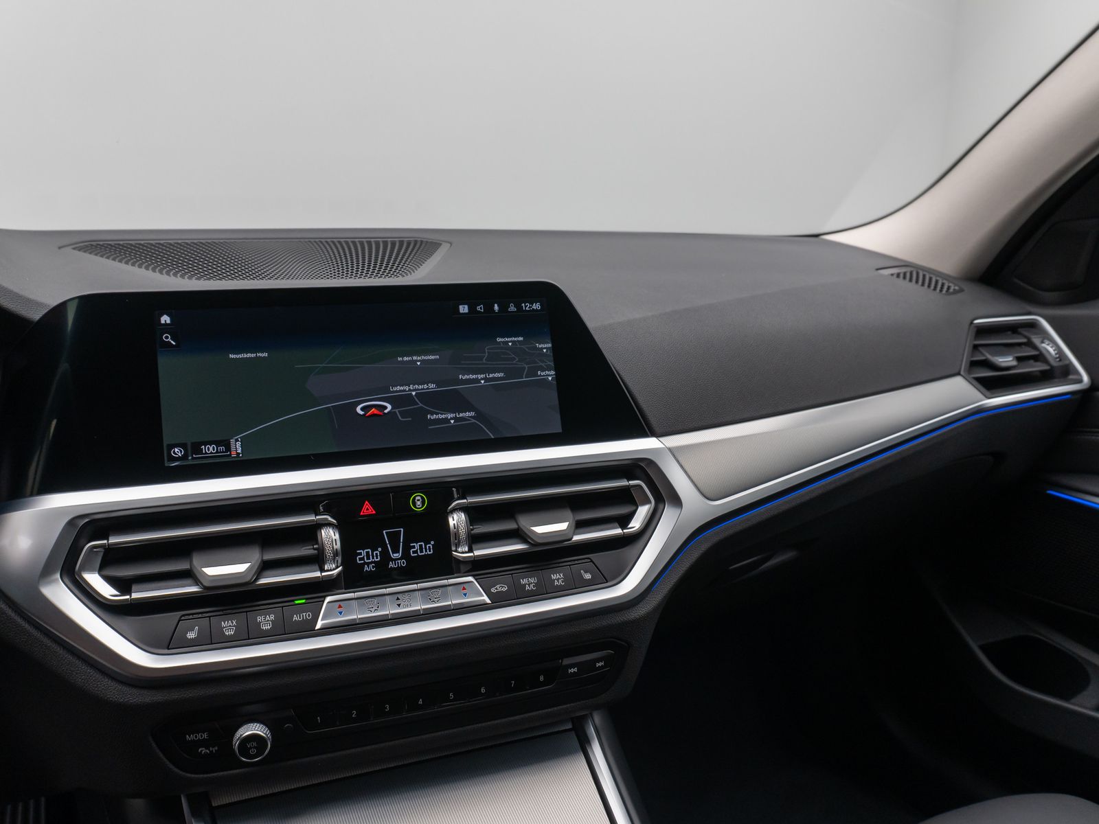Fahrzeugabbildung BMW 320d Sport Line Kamera DAB HiFi Lordos Alarm LED