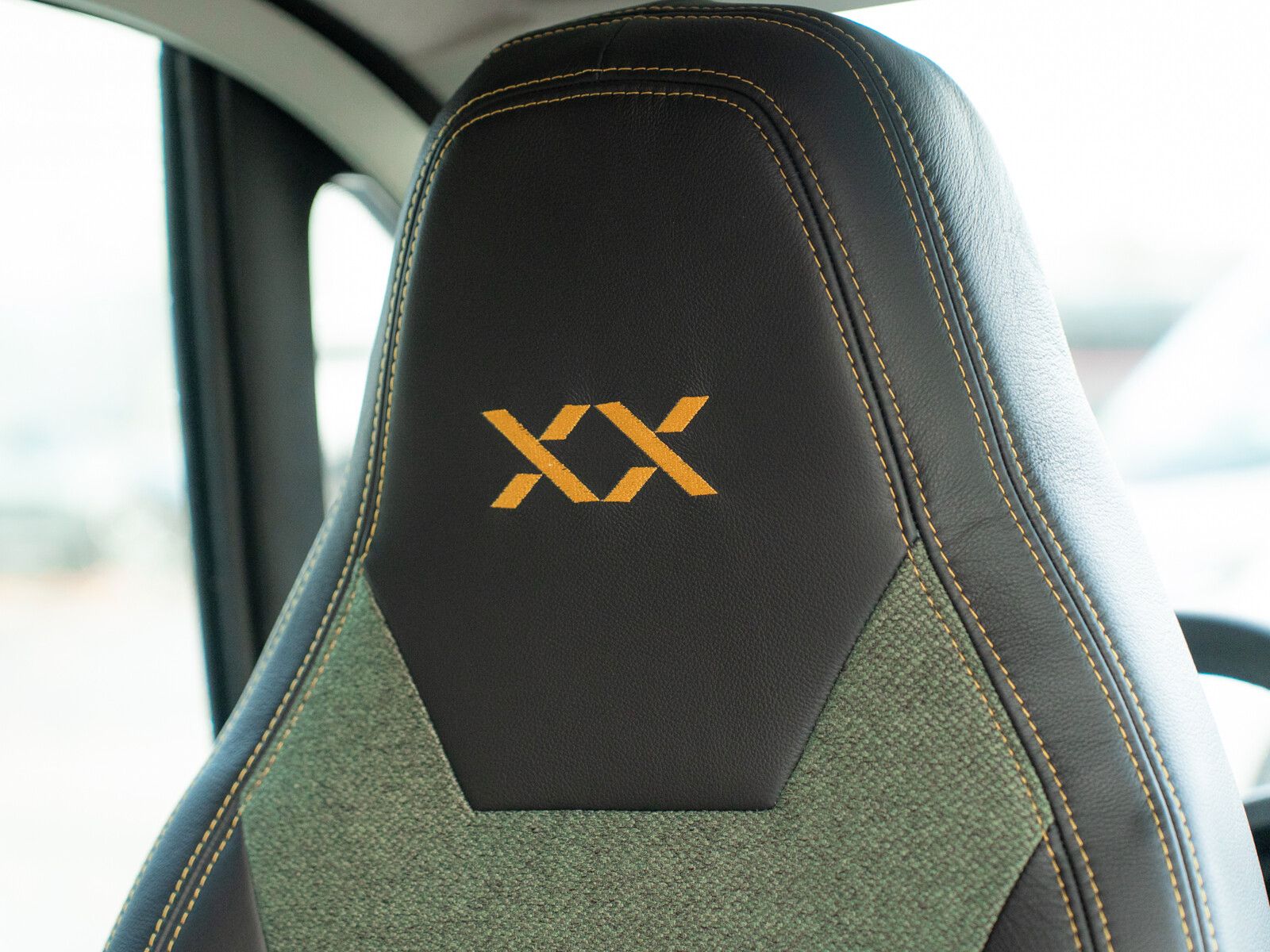 Fahrzeugabbildung Sunlight Cliff XX 600 20 Jahre Edition, Automatik