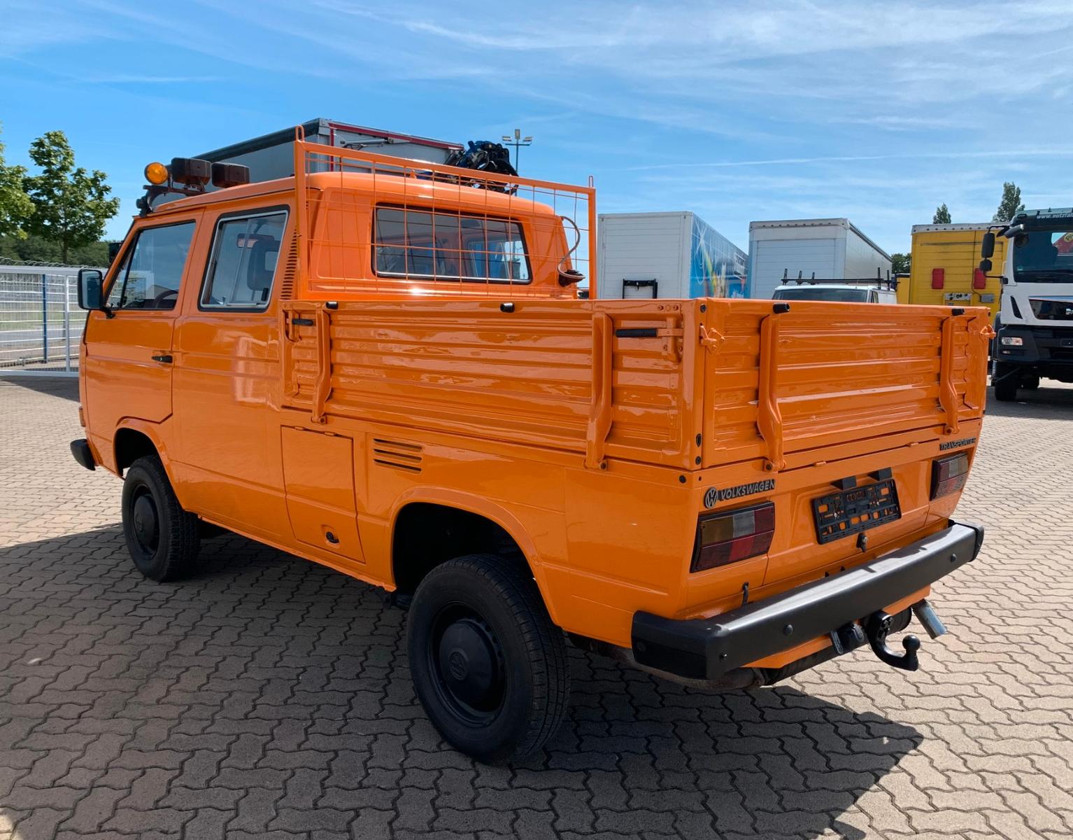 Volkswagen T3 Doka Pritsche Syncro 4x4/ AHK / 5 Sitze