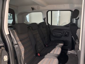 Fotografie des Opel Combo Electric Combo e-Life XL Ultimate
