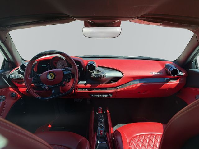 FERRARI F8 – Bild 7