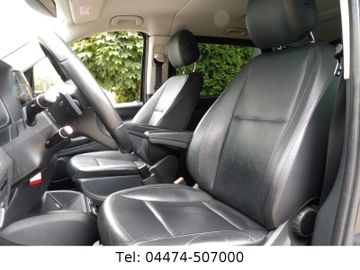 Mercedes V 220 - 4