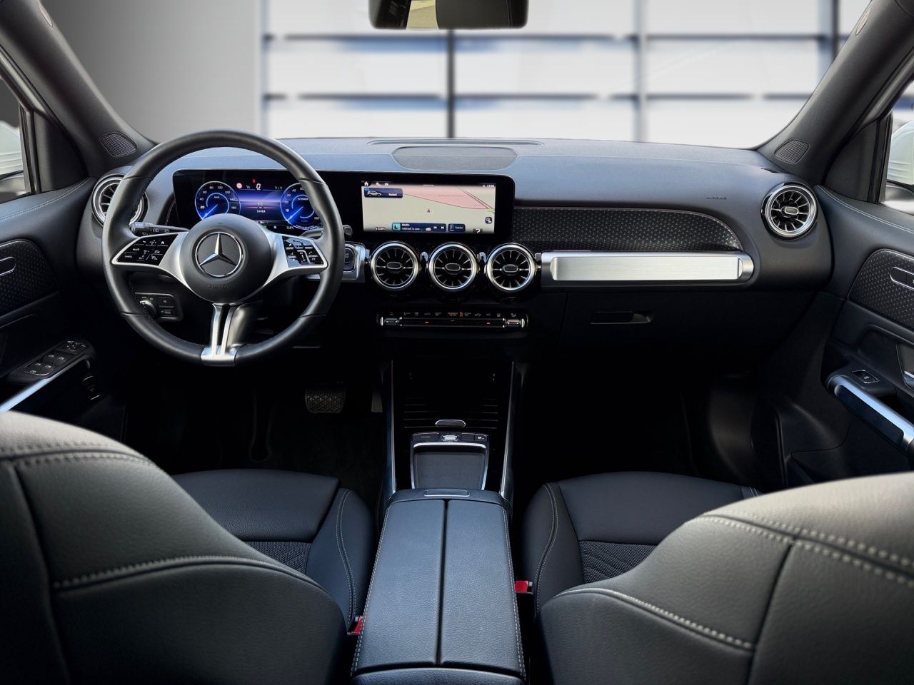 Fahrzeugabbildung Mercedes-Benz EQB 250+ BONUS+DISTRONIC+LENKRADHEIZ+AMBIENTE+