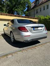 Mercedes-Benz E 220 d Autom. - - Mercedes-Benz E 220 Gebrauchtwagen in München