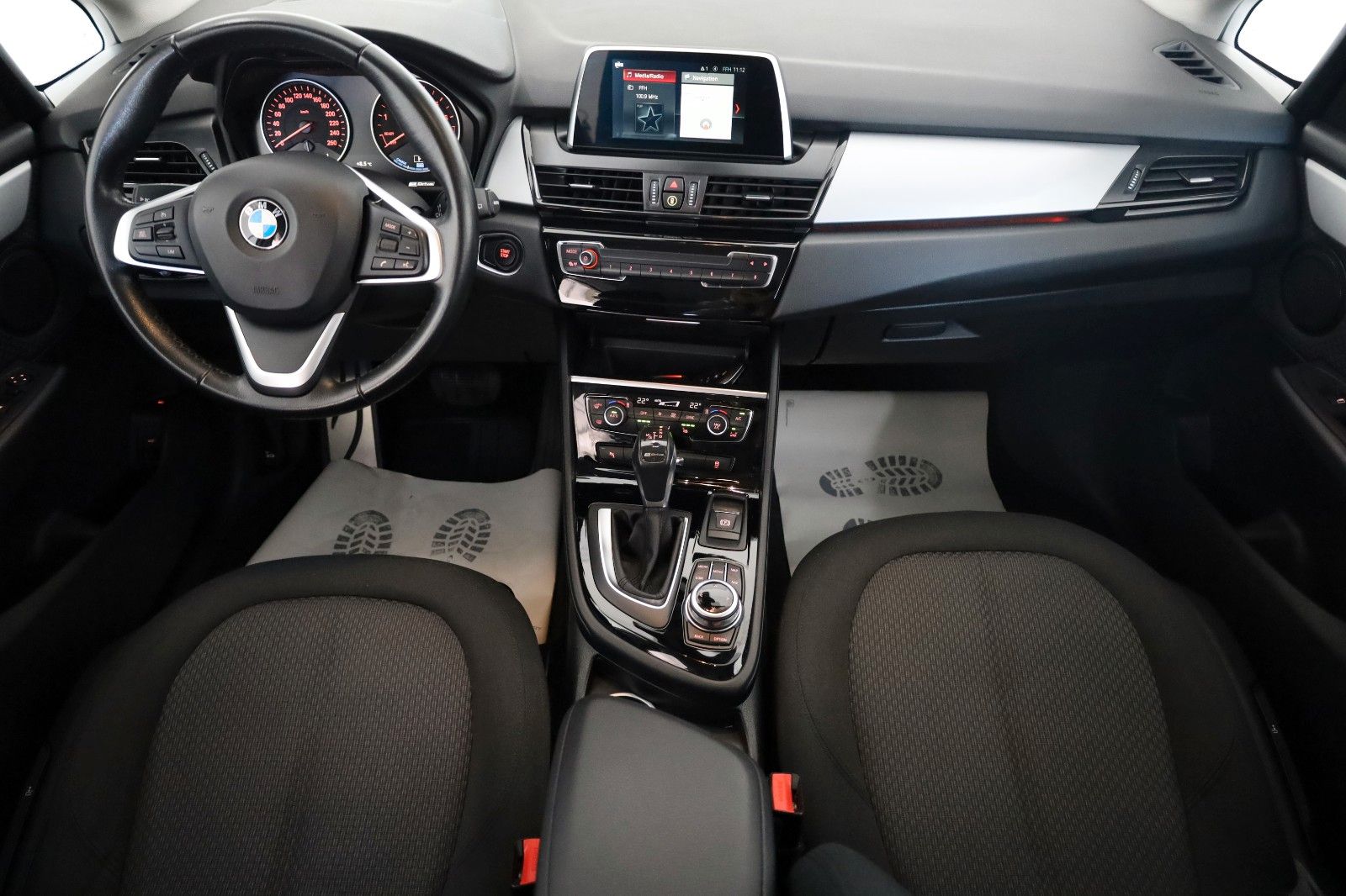 Fahrzeugabbildung BMW 225xe Active Tourer Advantage Navi,LED,SH,PDC