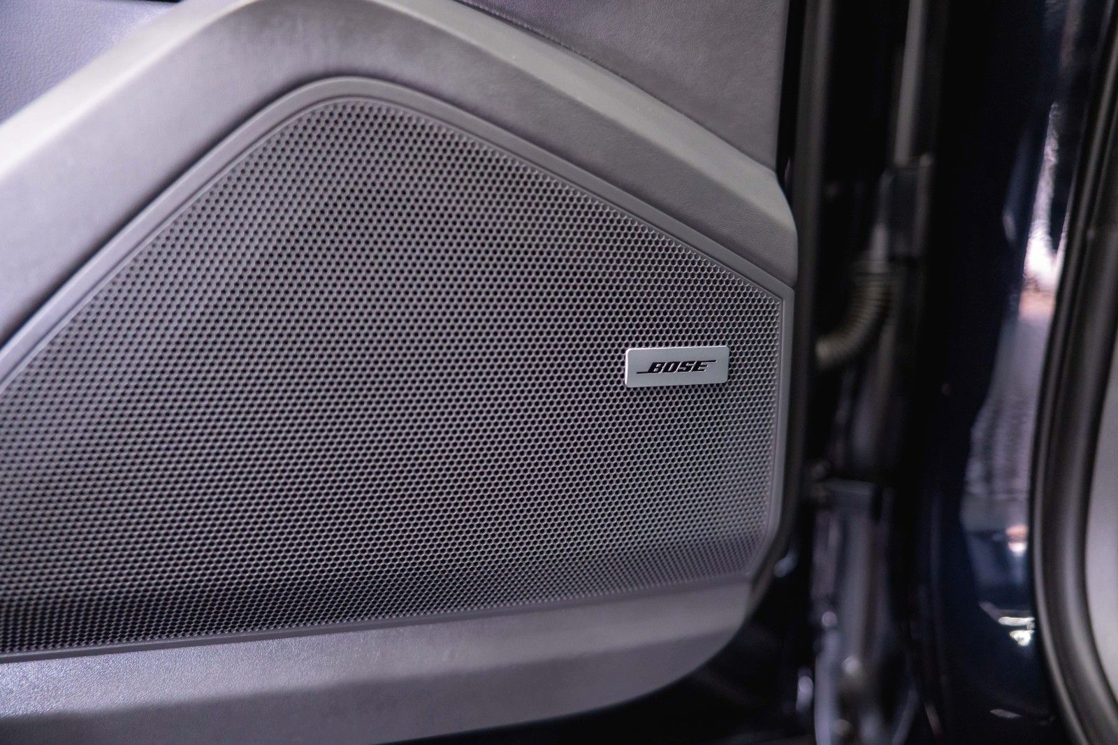 Fahrzeugabbildung Porsche Cayenne Turbo V8 Sport Chrono Black *ACC*LED*