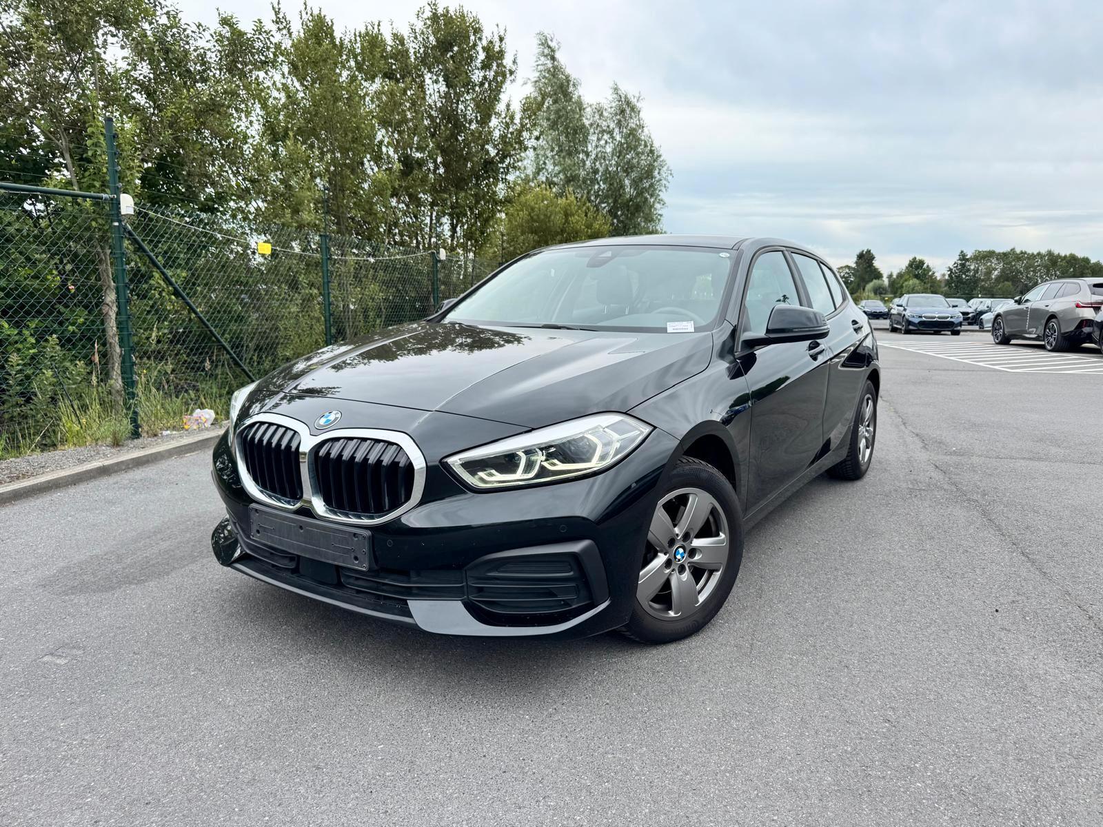 BMW 116dA Advantage PDC-LiveCockpit-Carplay-LED