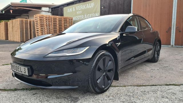 Tesla Model 3 RWD Highland 2024 Finanzierung ab 3,99% 