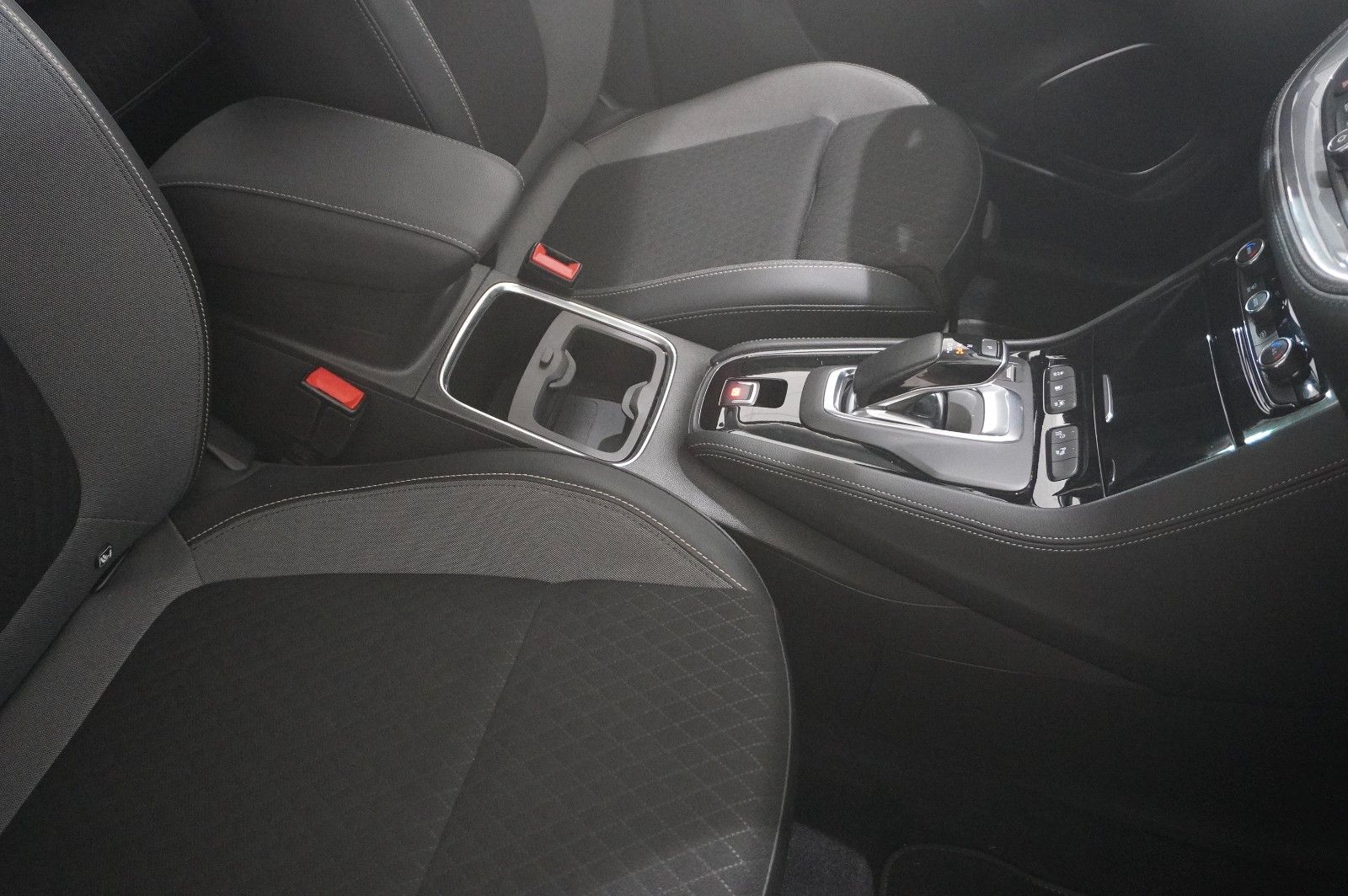 Fahrzeugabbildung Opel Grandland (X) 1.6 PHEV ULTIMATE NAVI/LED/360°/SH