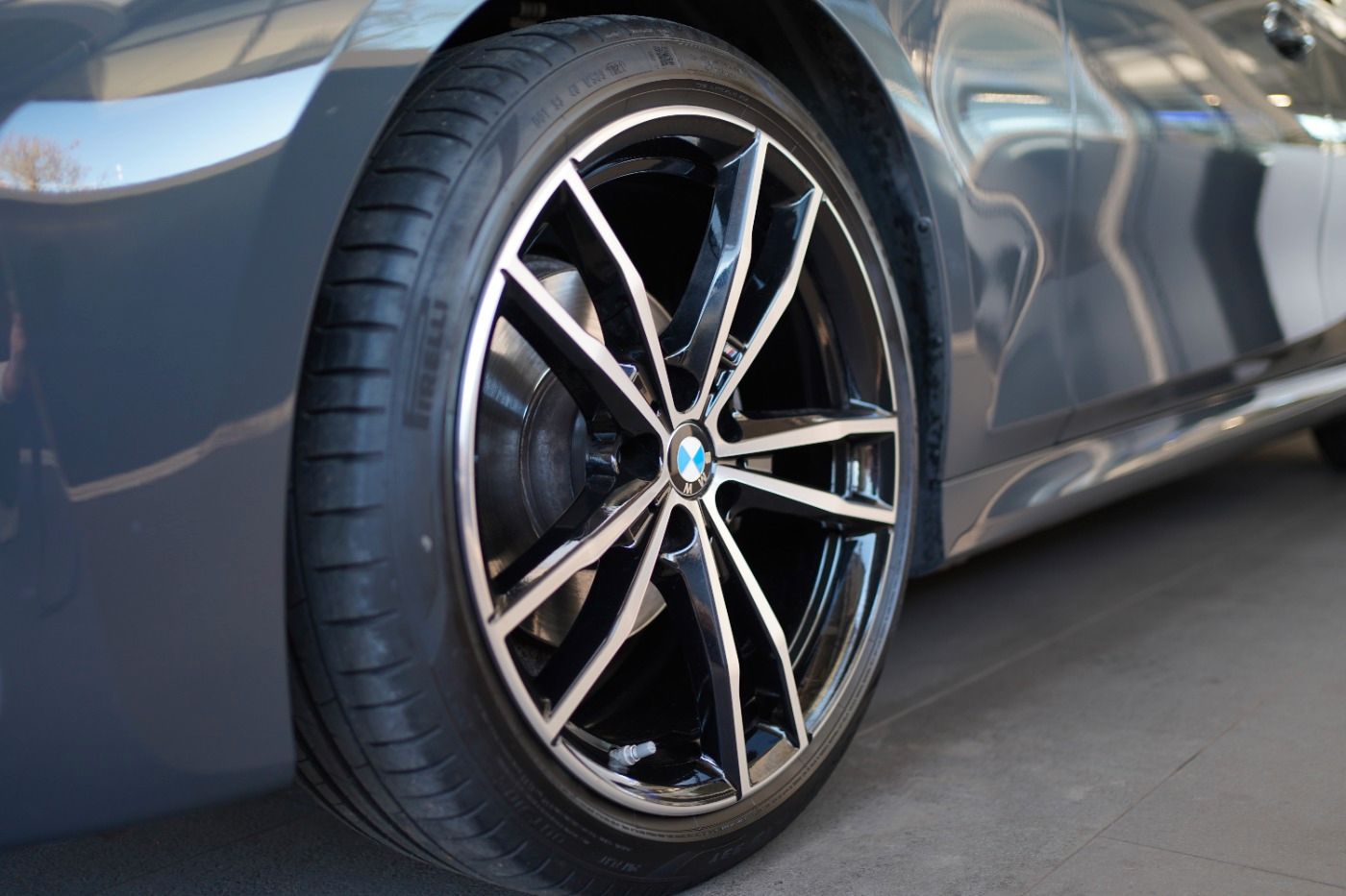 Fahrzeugabbildung BMW 320i M Sport +Laserlicht+DrivingAssistant+HeadUp