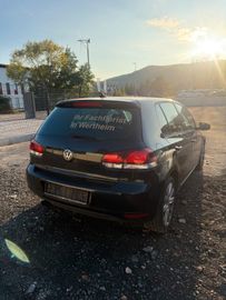 Volkswagen Golf - 11