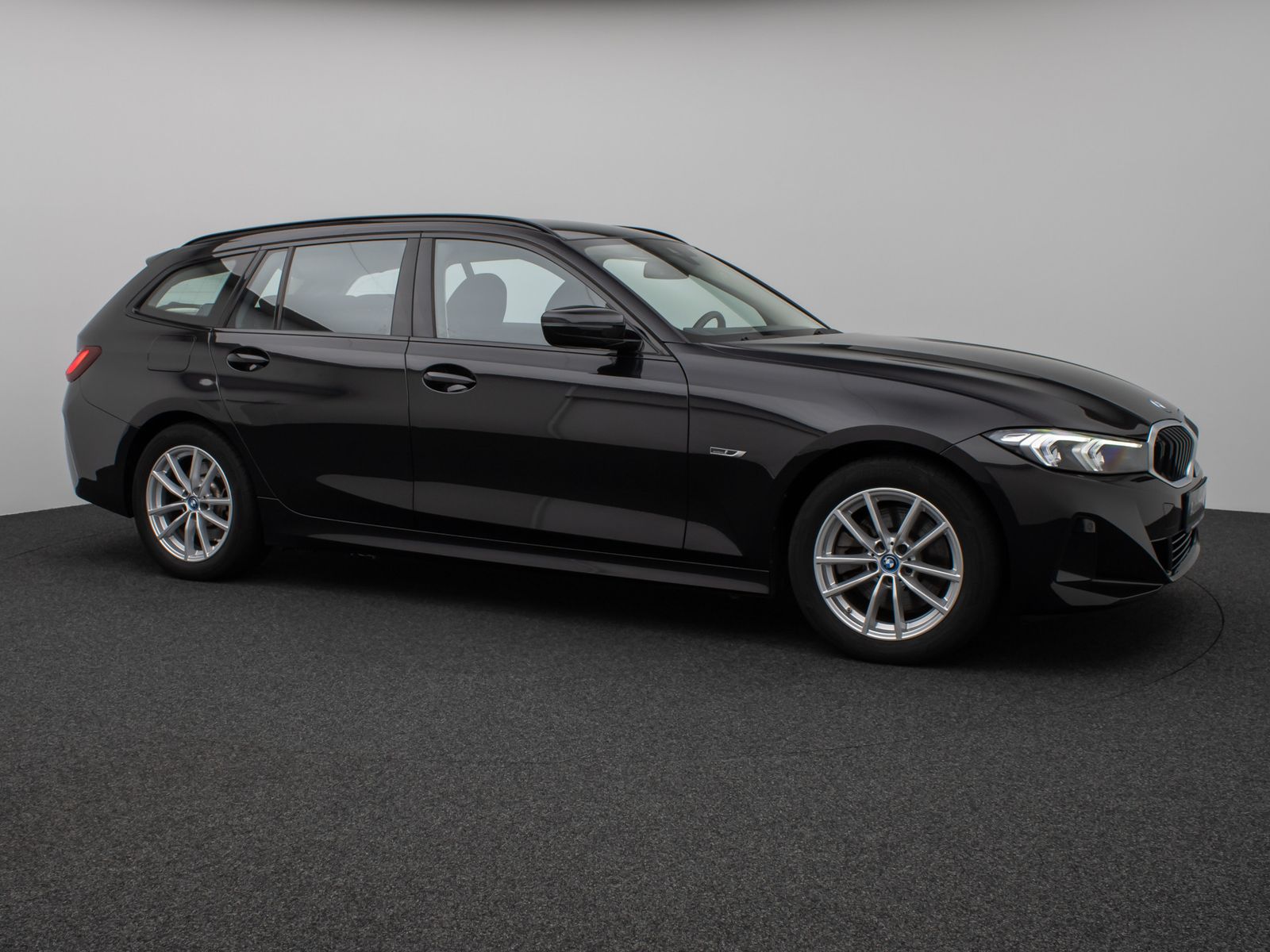 Fahrzeugabbildung BMW 330e DAB CockPit+ PDC LED Geschwindigkeitsreg