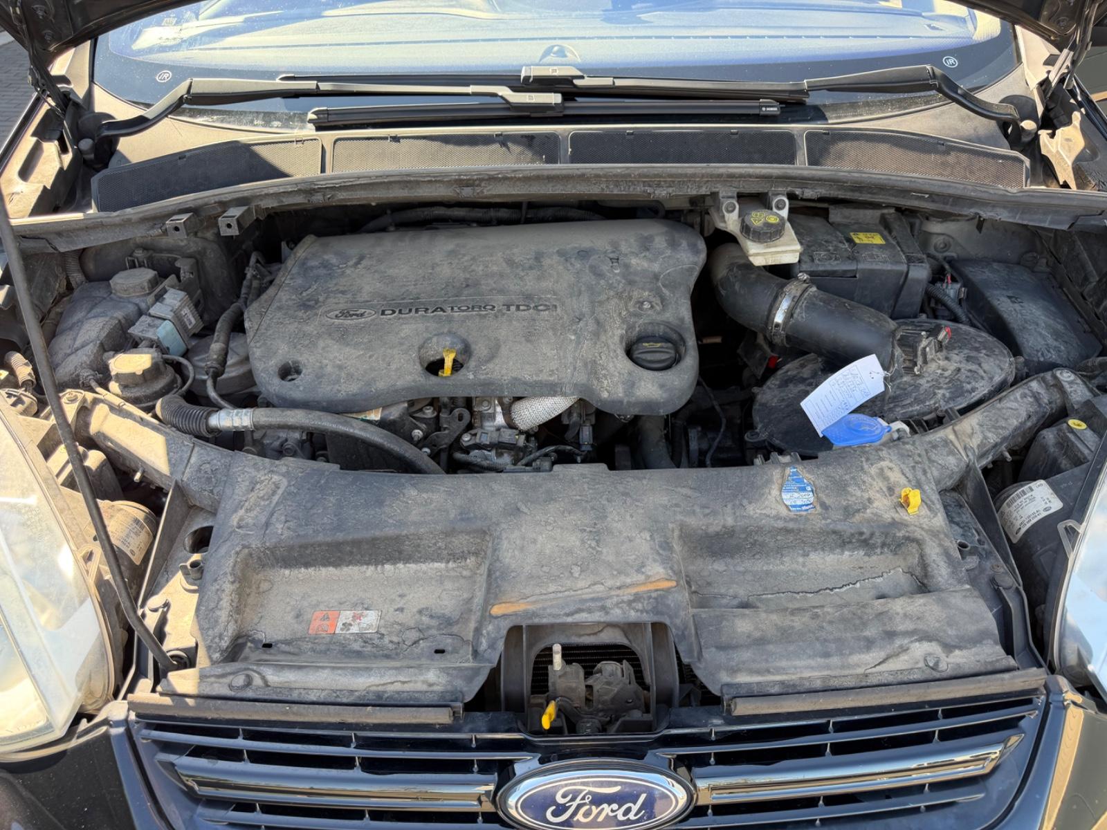 Ford Galaxy 2012 — photo 19
