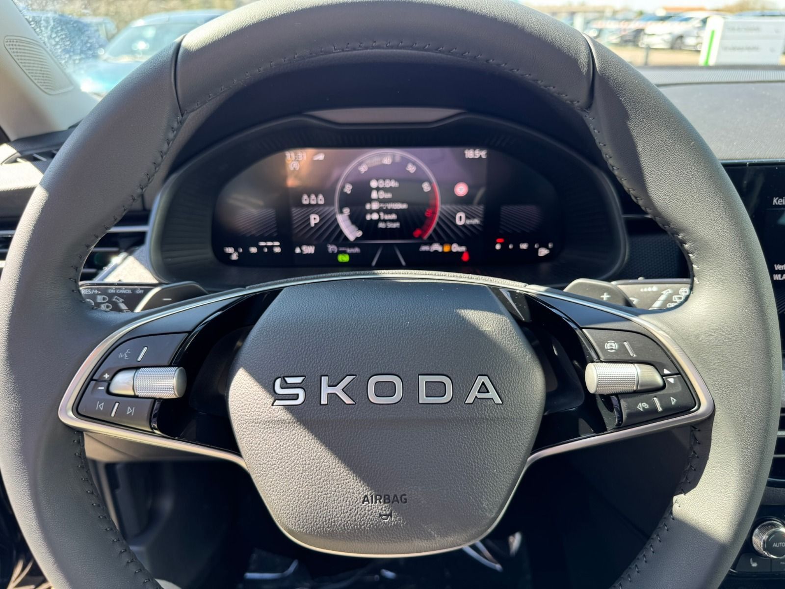 Fahrzeugabbildung SKODA Kamiq Selection 1,0 TSI 85 kW 7-Gang-DSG