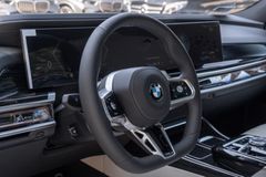 BMW 740 – 11 / 30