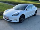 Tesla Model 3 Long Range Performance Dual AWD 1 HAND - Tesla Model 3: Performance
