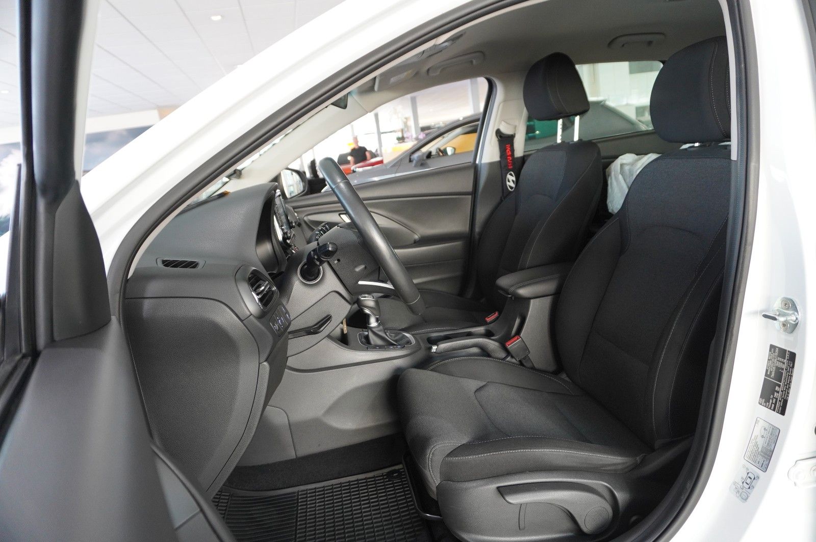Fahrzeugabbildung Hyundai i30 LIM. 1.5 T-GDI 48V NAVI/LED/SPORT/KAMERA/DAB