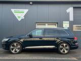Audi Q7 3.0 TDI quattro SLine AHK  BOSE SERVICE NEU - Audi Q7: Sline