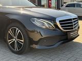 Mercedes-Benz E 220 d,Avantgarde,Navi,R-Kamera,8-Fach,Shz,AHK - Mercedes-Benz E-Klasse Gebrauchtwagen