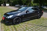 Mercedes-Benz Mercedes E500 Coupe AMG Sportpaket/Sitzbelüftung - Mercedes-Benz E 500: Coupé