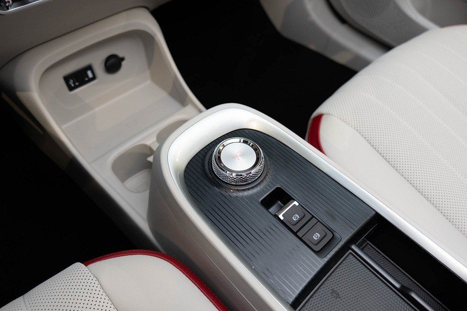 Fahrzeugabbildung GWM ORA 03 400 PRO+