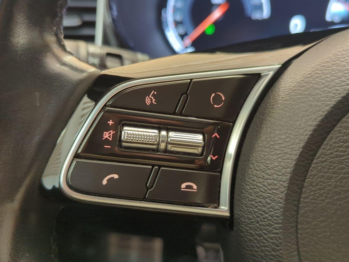 Kia XCEED 1.4T PLATINUM PANO-DACH+LEDER+NAVI+KAMERA+