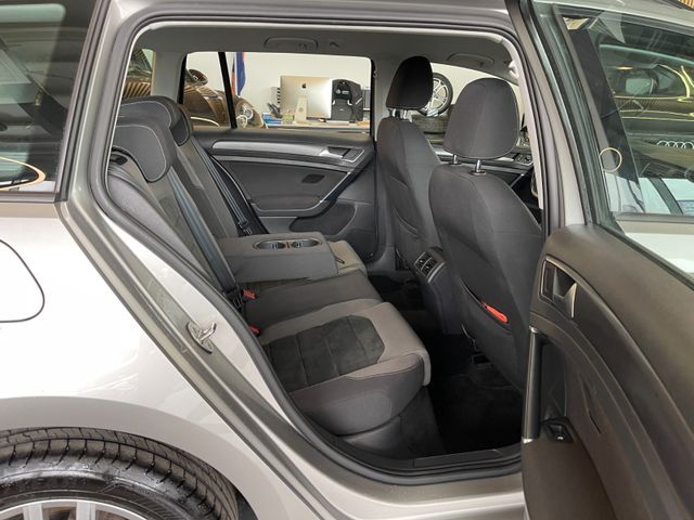 Volkswagen Golf VII Variant *ACC*NAVI*SHZ*PDC*LED*TOUCH*