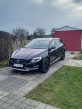 Volvo V40 Cross Country D4 Geartronic Plus Plus - Volvo V40 Cross Country aus 2016