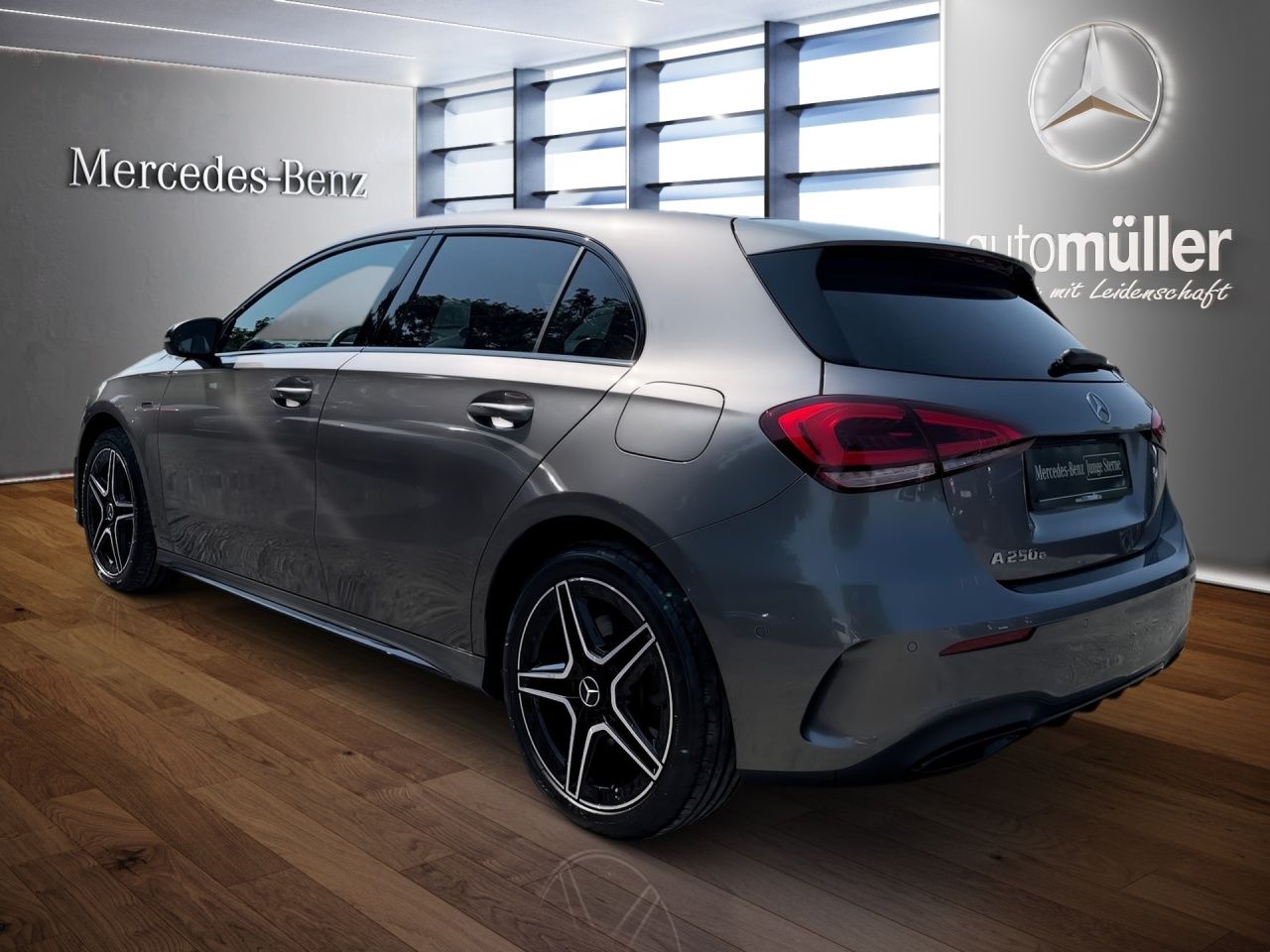 Fahrzeugabbildung Mercedes-Benz A 250 e AMG+PANO+NIGHT+STNHZ+DIS+MULTIB+BUR+SHZ