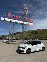 Renault Clio 1.6 T 200CV EDC 5 porte Monaco GP - Renault Clio mit Halbautomatikschaltung