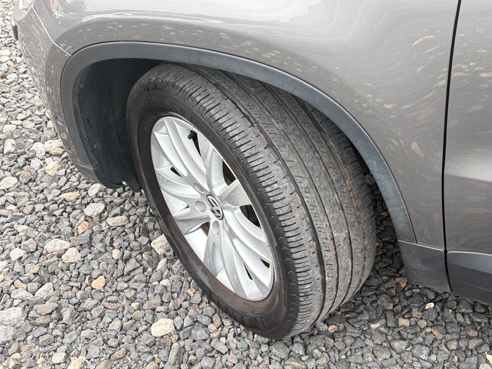 Fahrzeugabbildung Volkswagen Tiguan 1.4 TSI Team BMT Sportsitze 17" LMR AHK
